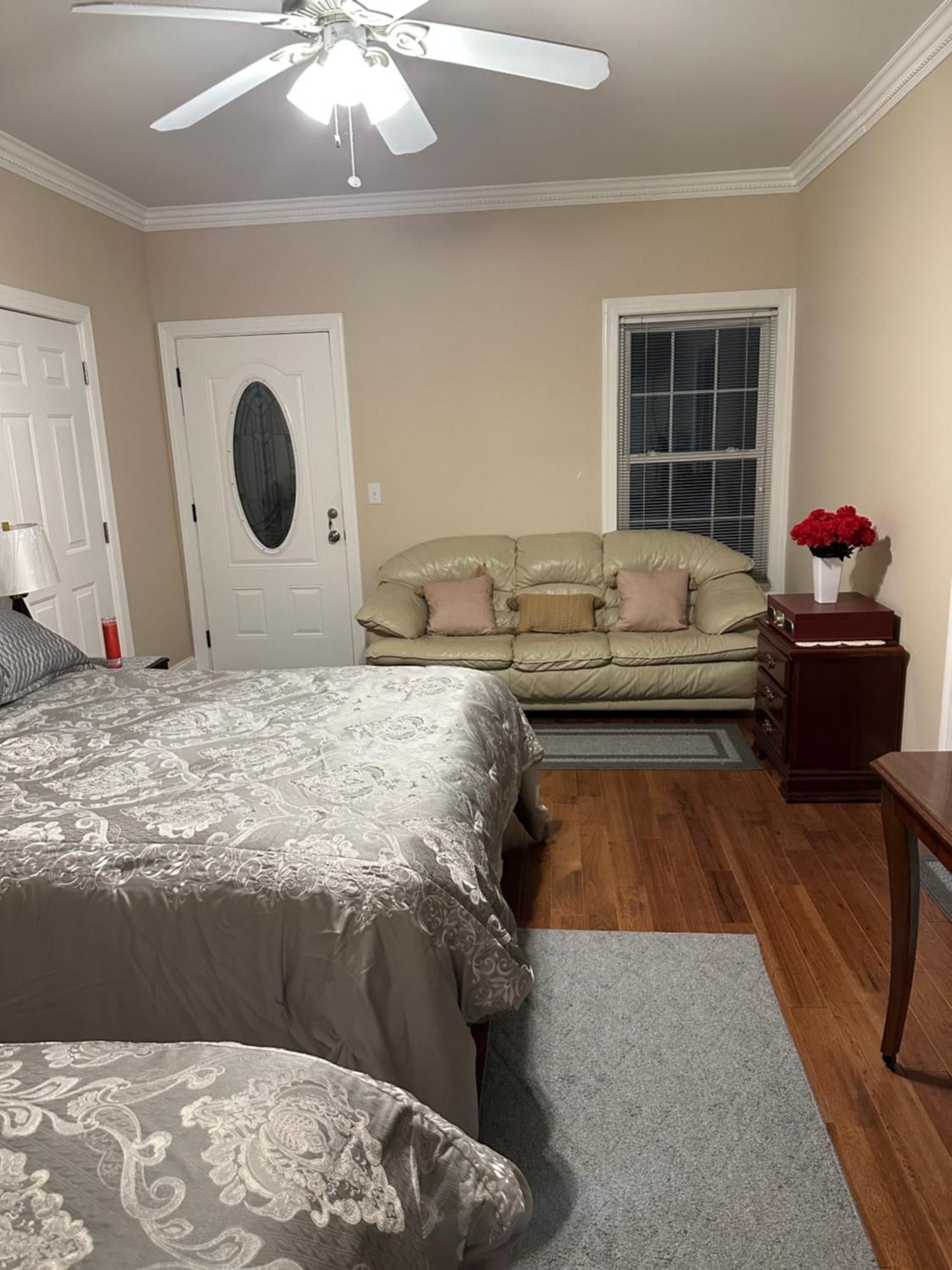 Moorefield Suites Greensboro East 맥린즈빌 외부 사진