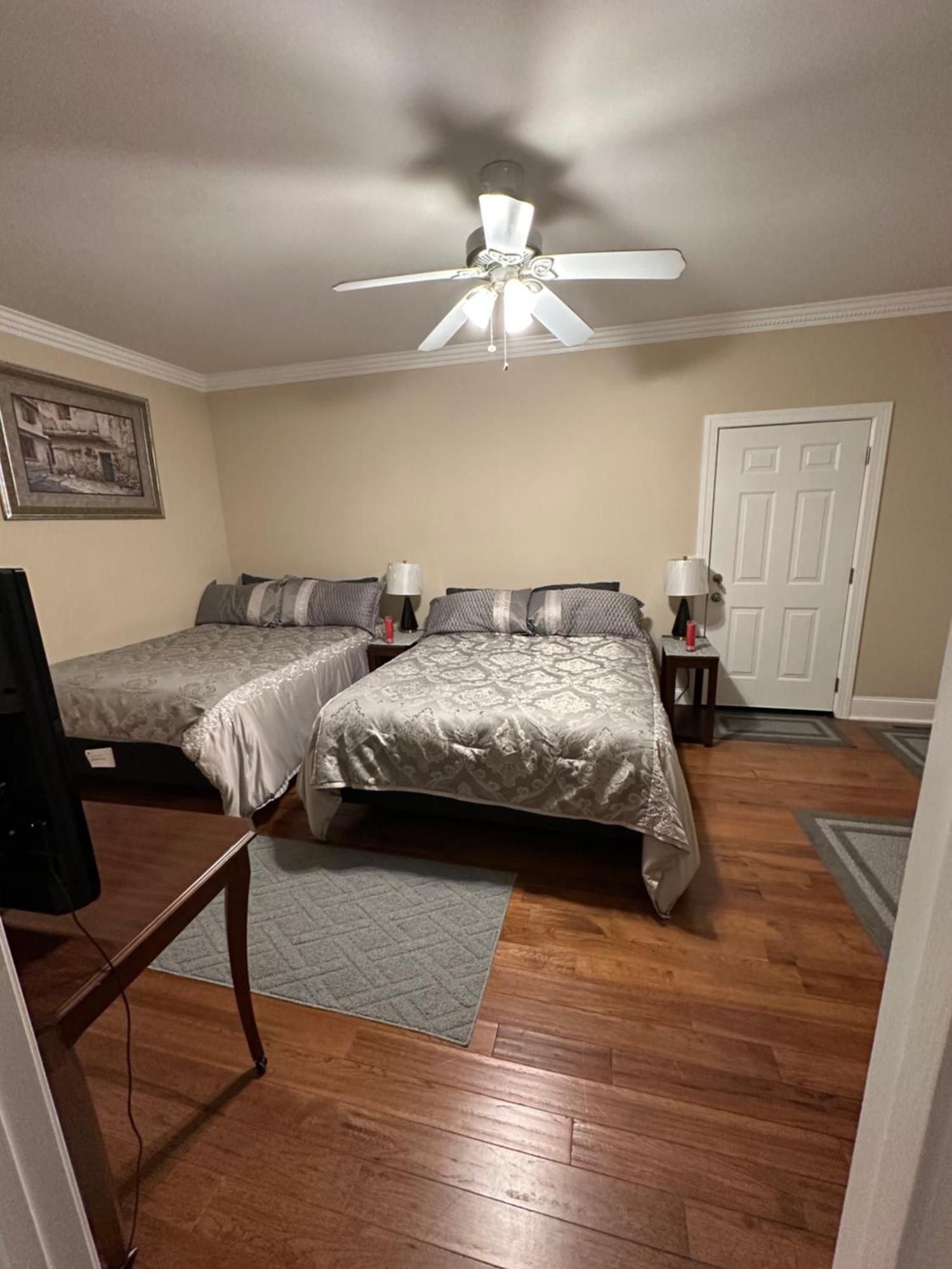 Moorefield Suites Greensboro East 맥린즈빌 외부 사진