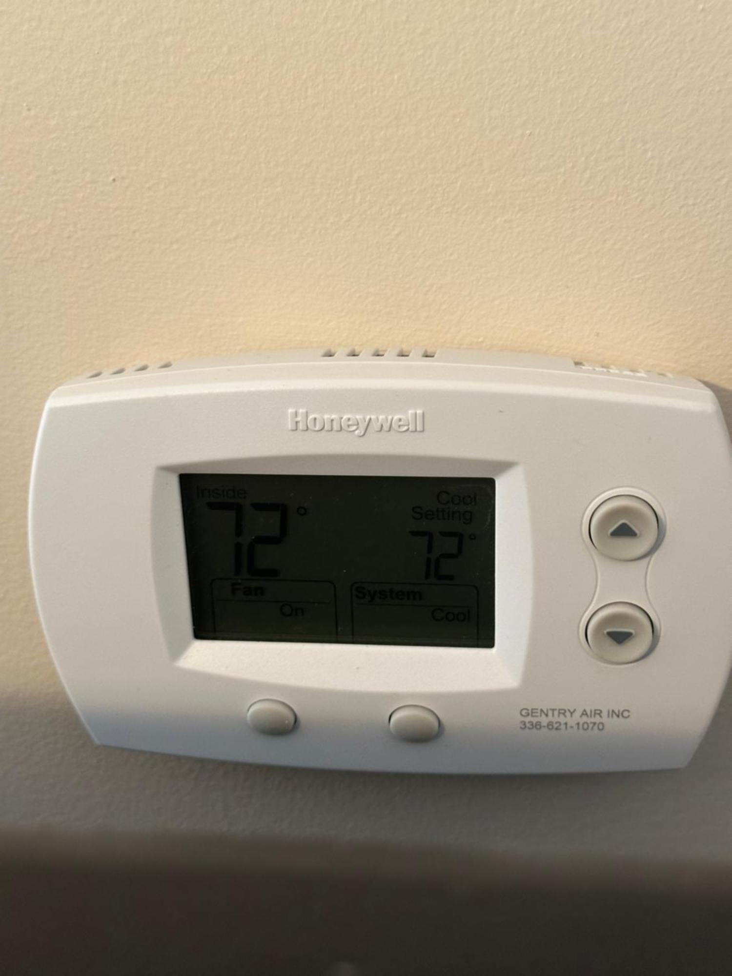 Moorefield Suites Greensboro East 맥린즈빌 외부 사진