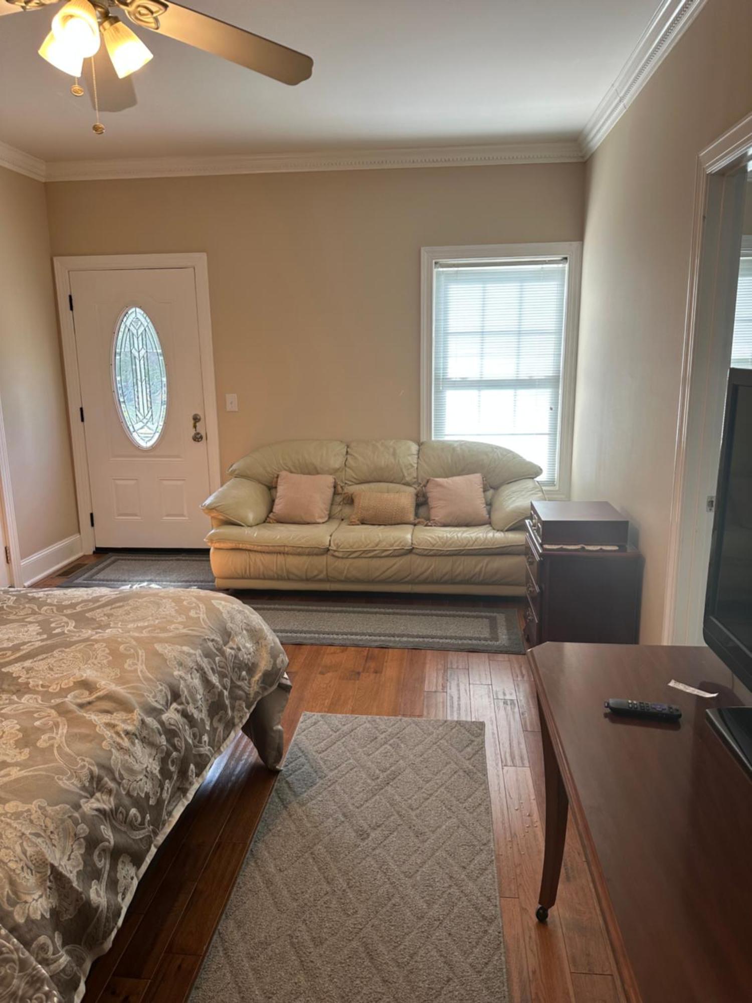 Moorefield Suites Greensboro East 맥린즈빌 외부 사진